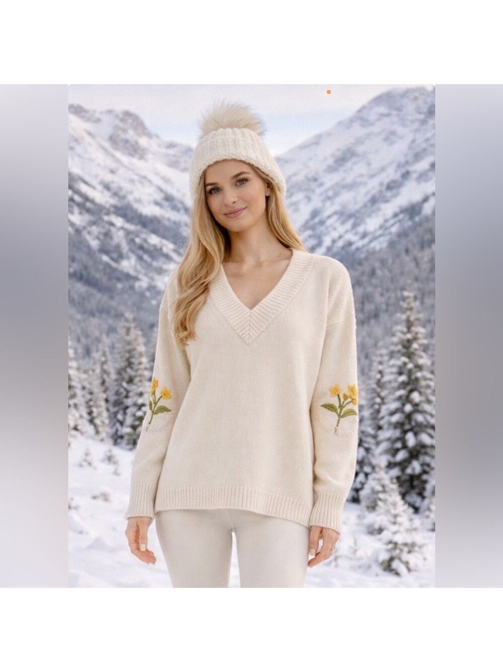 NWOT Oscar de la Renta Cream V-Neck Sweater with Yellow Floral Embroidery L